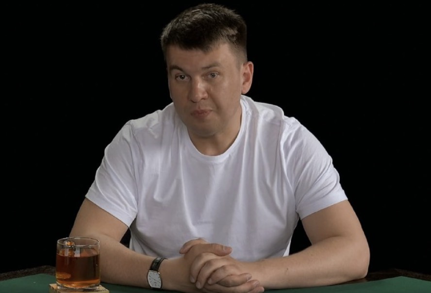 Bloggerul pro-Kremlin Ilia Remeslo, care a început brusc să-l critice pe Putin, a fost internat într-un spital de psihiatrie