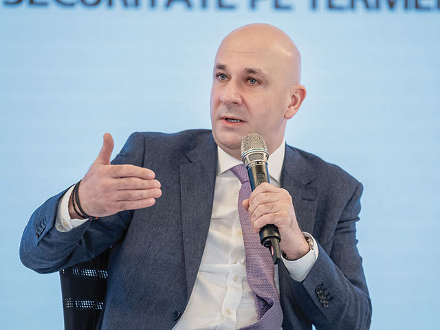 Bogdan Badea, CEO, Hidroelectrica: Marea provocare pe care o avem ca şi companie este să identificăm suficienţi parteneri care să poată să execute investiţii complexe, gen Vidraru, şi aici nu este o chestiune foarte uşoară. Nu sunt foarte mulţi parteneri specializaţi la nivel european care pot să facă acest lucru