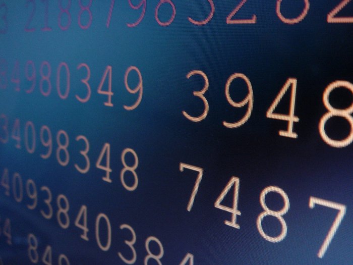 Bursa deschide cu evoluţii mixte ale indicilor, în timp ce pieţele din vestul Europei scad în linie: Acţiunile Transgaz cresc cu 3%, iar BRD câştigă 1,5%. Hidroelectrica pierde 2,6%