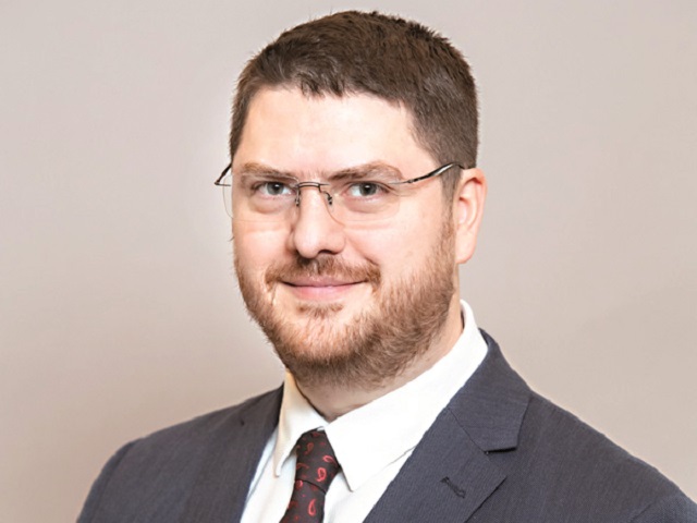 Bursă. George Călinescu, directorul financiar al Băncii Transilvania, a vândut acţiuni în valoare de 1,5 mil. lei