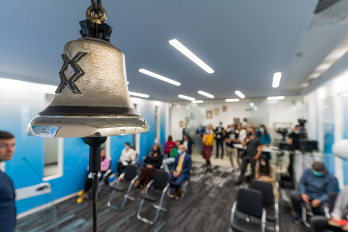 Bursă. Numărul investitorilor în fonduri deschise de acţiuni din România s-a triplat în ultimii doi ani, ajungând la 234.000 la început de 2026. O treime din baza totală de clienţi ai fondurilor deschise de investiţii aleg plasamentele în obligaţiuni şi instrumente cu venit fix