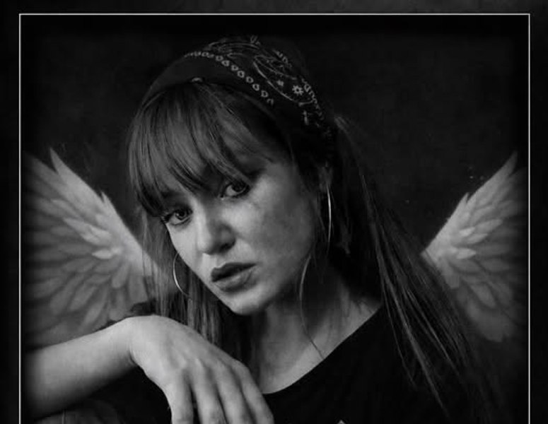 Ce se întâmplă cu cele 2,3 milioane de dolari care s-au strâns pentru tratamentul Andreei Anița, tânăra răpusă de cancer. „Lăsați familia să își plângă fiica”