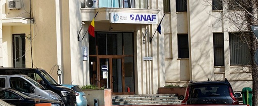 Cinci funcţionari ANAF, dați pe mâna ANI: lucrau pentru firme private pe care trebuiau să le verifice