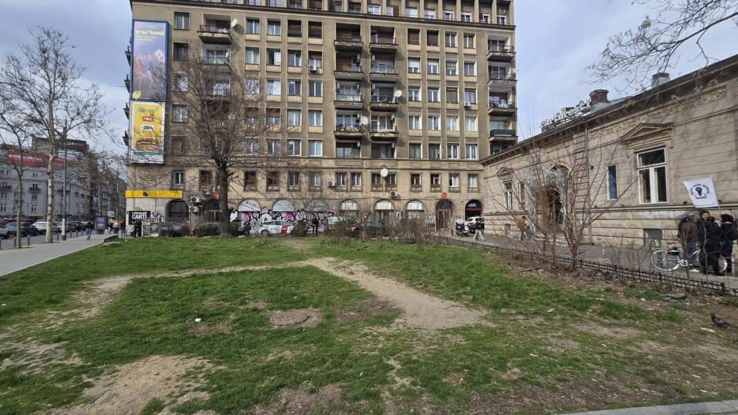 Ciprian Ciucu anunță că Primăria sector 1 va expropria terenul din fața librăriei Cărturești de pe bulevardul Magheru, care ar fi ajuns în proprietatea unui „jmecher” / Blocul Patria de pe Magheru, o clădire emblematică pentru București, intră in consolidare