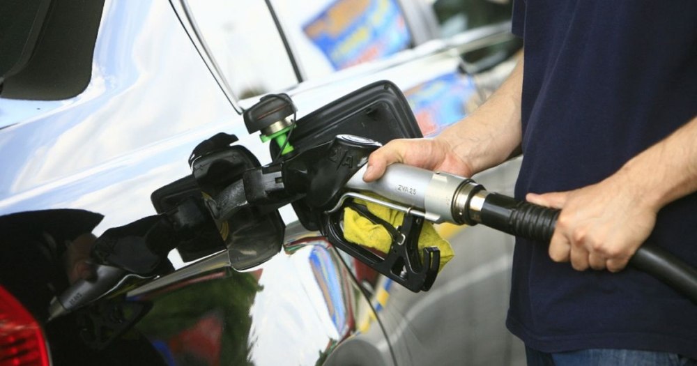 Consiliul Concurenței avertizează benzinăriile: Prețul carburanților, sub lupă