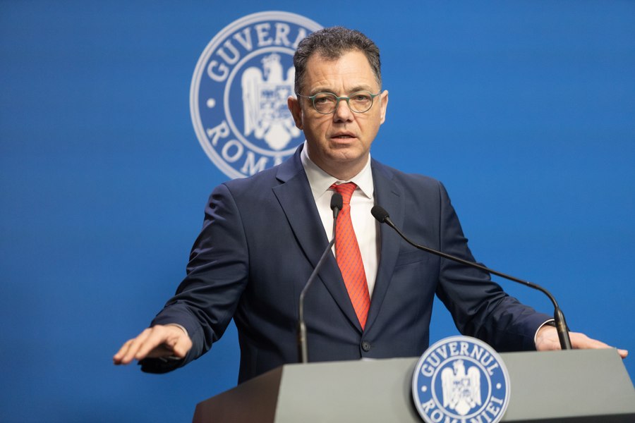 Consumul sau investițiile? O falsă dezbatere despre modelul economic al României