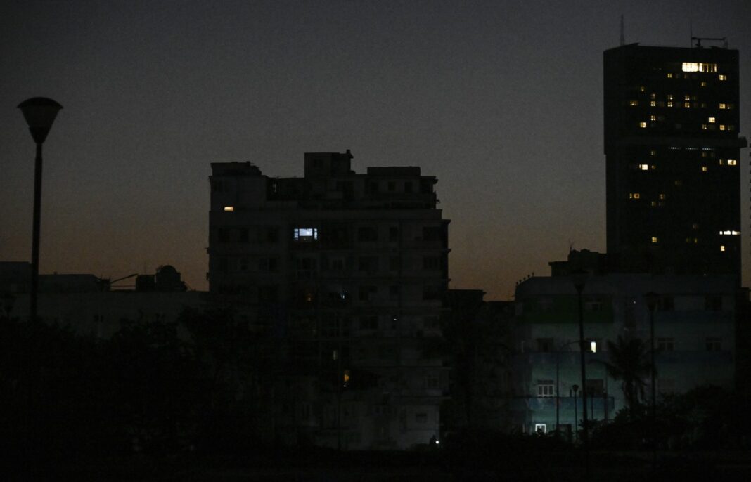 Cuba, din nou în întuneric. A șaptea pană totală de curent în 18 luni lasă 10 milioane de oameni fără lumină