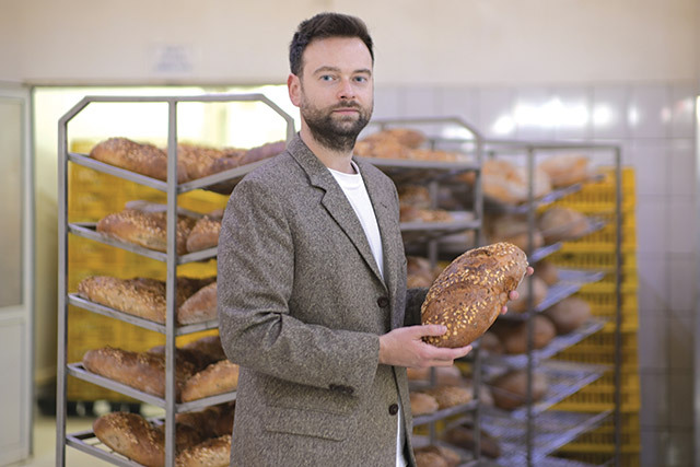 Cum a reuşit producătorul de panificaţie Frontera din Brăila să distribuie la nivel naţional: a pariat pe o reţea proprie de magazine, dar şi pe produse congelate pentru marii retaileri