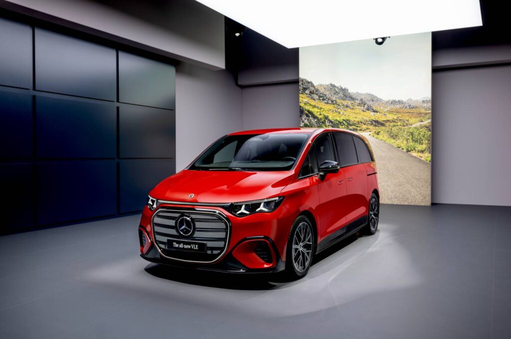 Cum arată viitorul mobilității de familie și business: noul Mercedes-Benz VLE electric