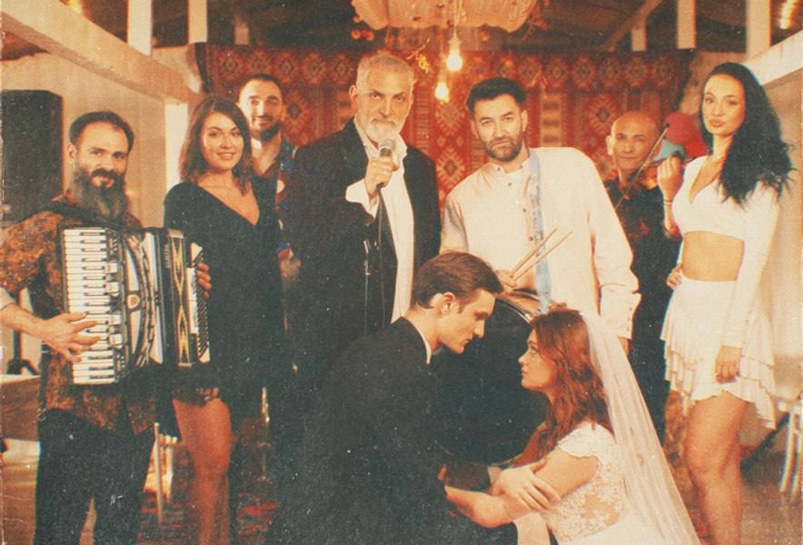 „Damian & Brothers” sărbătoresc 20 de ani și lansează un proiect-manifest alături de mari artiști