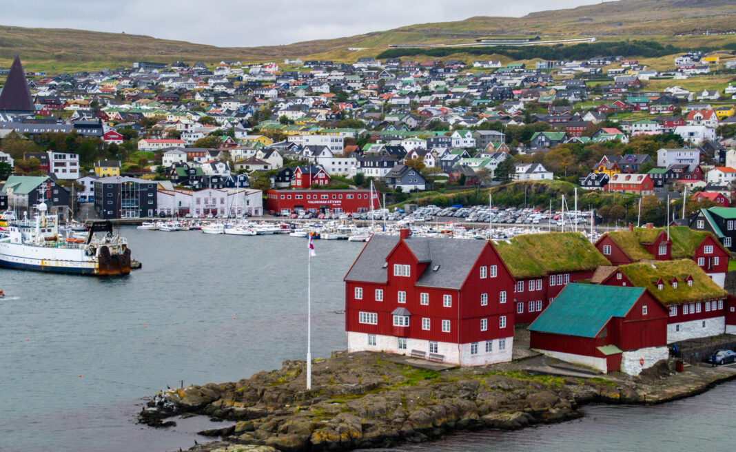 Danemarca nu se teme doar de ambițiile lui Trump privind Groenlanda: separatismul reapare în Insulele Feroe