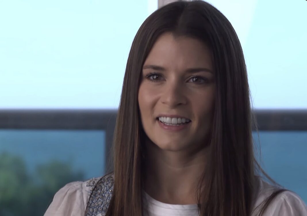 Danica Patrick confirmă plecarea de la Sky Sports înainte de startul sezonului F1: „Voi fi lipită de tv pentru curse”