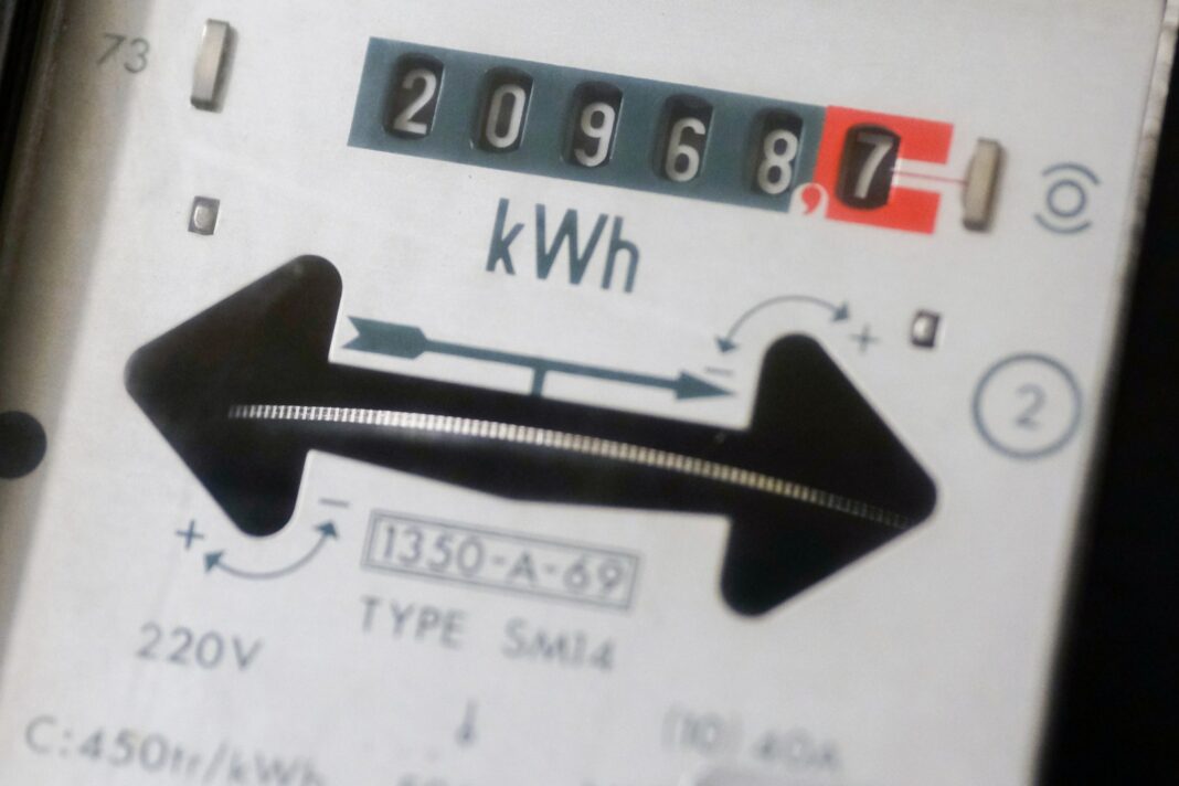 Delgaz Grid: Furturile de energie au pus, anul trecut, în pericol viaţa a peste o mie de persoane / Peste 23 milioane de kWh au fost sustraşi pe parcursul anului trecut