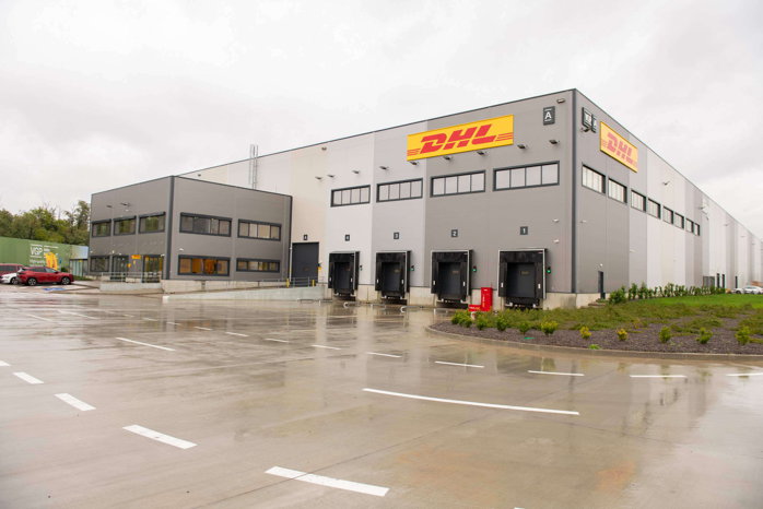 DHL România: Automotive era industria care conducea importurile şi exporturile, dar a fost surclasată, printre altele, de aviaţie şi industria de apărare