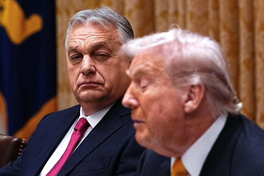 Donald Trump îi îndeamnă pe maghiari să-l voteze pe Viktor Orban: „Muncește din greu pentru a proteja Ungaria”