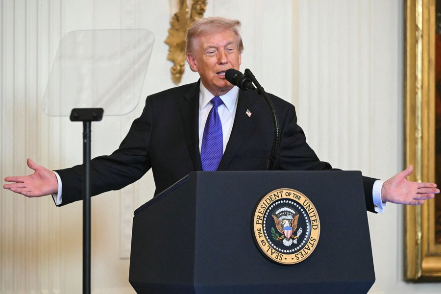 Donald Trump nu exclude discuții cu Iranul. Regimul de la Teheran neagă posibilitatea: „Ne-au atacat în mijlocul negocierilor”