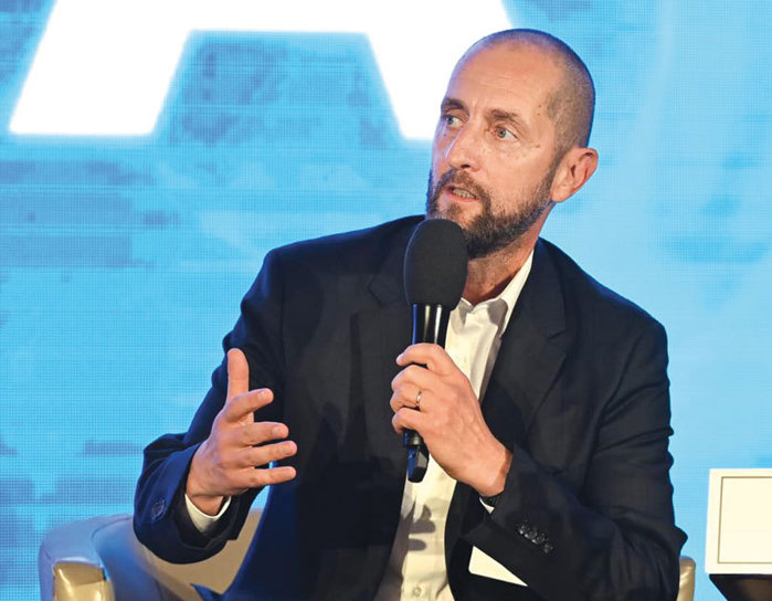 Dragoş Damian, CEO Terapia: Nicuşor Dan, să ştii că cea mai bună adresă din Varşovia este Polna Corner, strada Ludwik Waryński numărul 3A