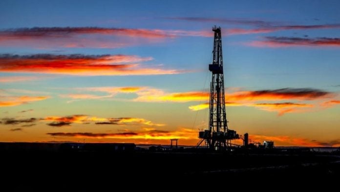 Egiptul afirmă că poate facilita transferul de petrol saudit către Marea Mediterană, spun oficialii