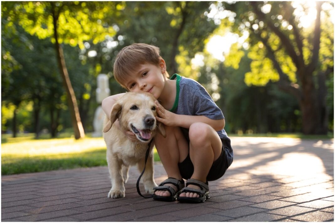 EXCLUSIV | Cât de puternică este legătura dintre copii și animalele lor de companie: Psihologii dezvăluie efecte surprinzătoare asupra dezvoltării emoționale