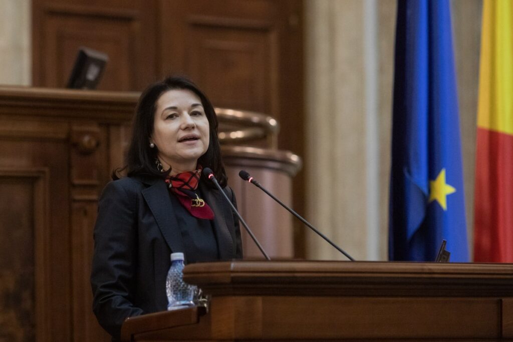 EXPLICATIV De unde taie coaliția bani pentru ajutoarele pensionarilor: amână plata salariilor magistraților, mărite retroactiv chiar de judecătorii Curții Supreme. Cum s-a ajuns la această majorare de salarii fără precedent