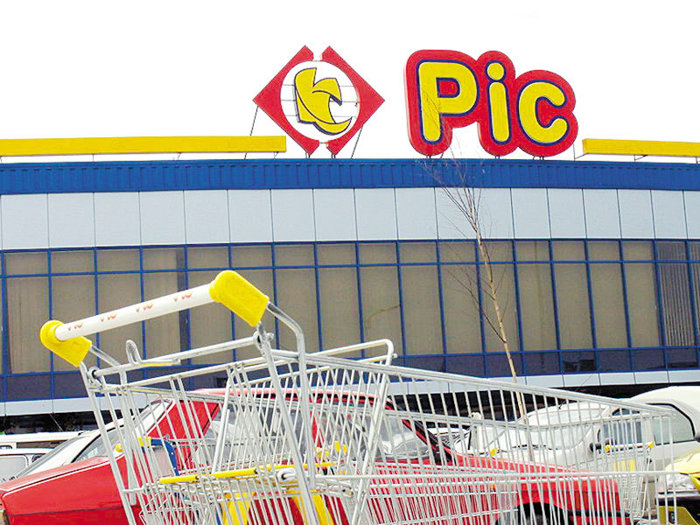 Familia Penescu, care acum 20 de ani dezvolta reţeaua de hipermarketuri PIC, ajunsă între timp în faliment, revine în comerţul alimentar cu un nou pariu: magazinul online walfresh.ro, care vinde de la electro-it la haine, plus băcănie, băuturi, cafea