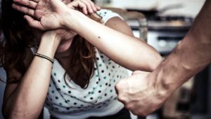 Femicidul, recunoscut prin lege în România. Pedepse mai dure și măsuri extinse de prevenire