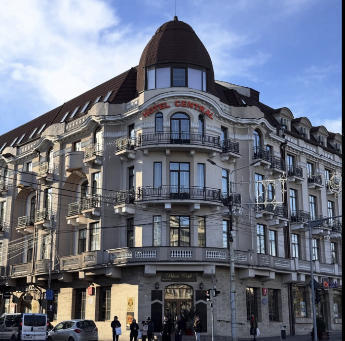 FEPER nu a găsit cumpărător pentru hotelul Central din Ploieşti. Licitaţia pentru vânzarea hotelului, a cărui valoare se ridica la 10 mil. euro, a eşuat