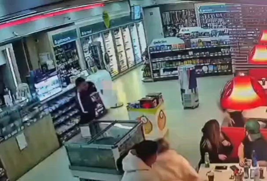 Fiul viceprimarului din Șelimbăr a scăpat de pușcărie după ce a bătut cu bestialitate un tânăr. Ce au decis judecătorii