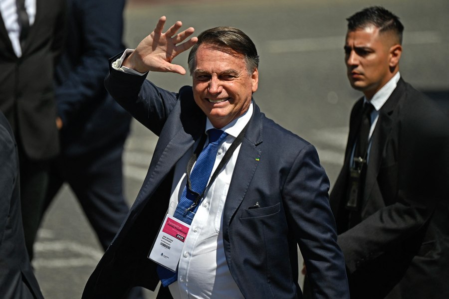 Fostul președinte brazilian Jair Bolsonaro poate executa temporar pedeapsa la domiciliu. Curtea Supremă din Brazilia a invocat un motiv „umanitar”