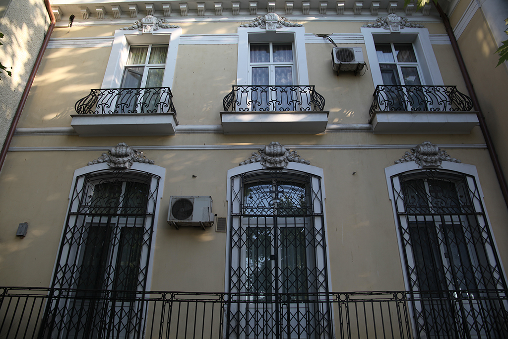 FOTO Arhiepiscopia Tomisului a dat în judecată Primăria Constanța:  vrea proprietatea vilei arhierești / Teodosie: „Am găsit și la arhivele din București niște documente”  