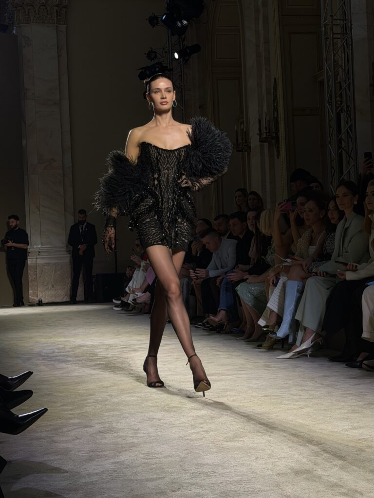 FOTO Cum reinventează colecția M.Marquise paleta cromatică pentru sezonul de toamnă-iarnă 2026-2027 la Mercedes-Benz Bucharest Fashion Week