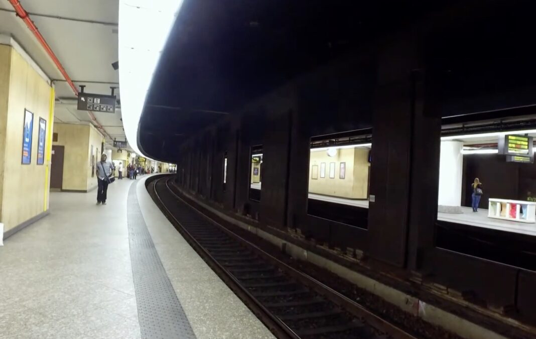 Gara de sud din Bruxelles, evacuată după ce polițiștii au descoperit două pachete suspecte