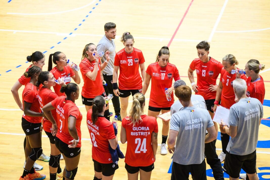 Gloria Bistrița, victorie în turul optimilor Ligii Campionilor la handbal feminin cu Ikast (35-34)