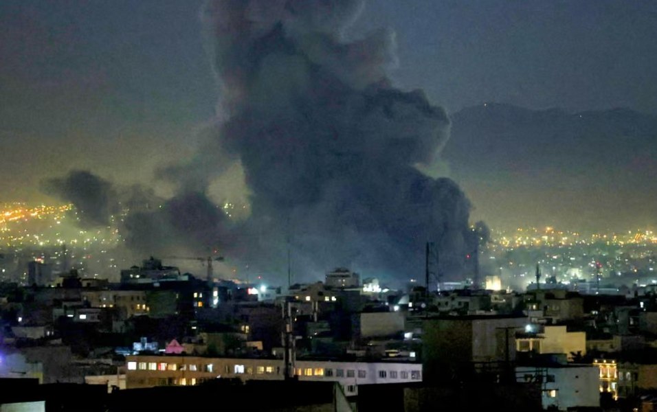 Haos în Orientul Mijlociu: Cel puțin 10 morți în Beirut, Hezbollah atacă Israelul după moartea lui Khamenei. Trump avertizează că acțiunile vor continua