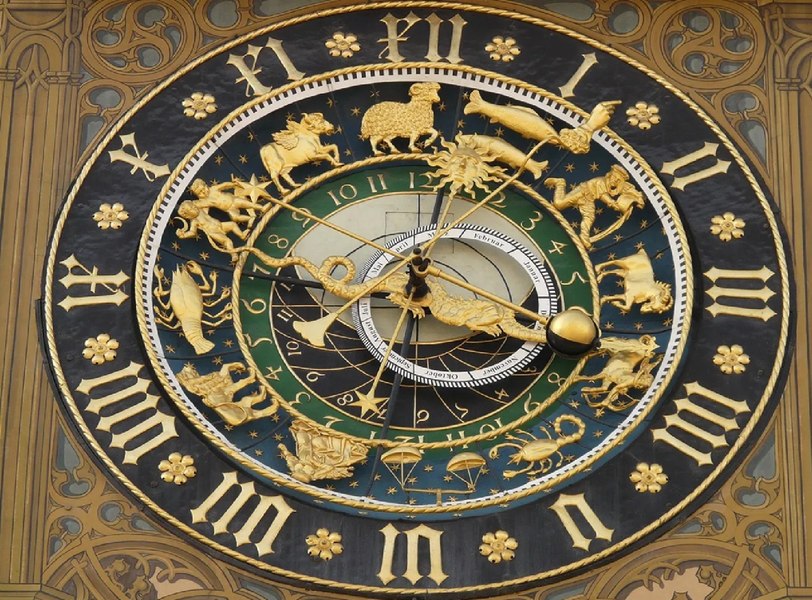 Horoscop luni, 23 martie. Nativii unei zodii au șanse să primească o mărire de salariu