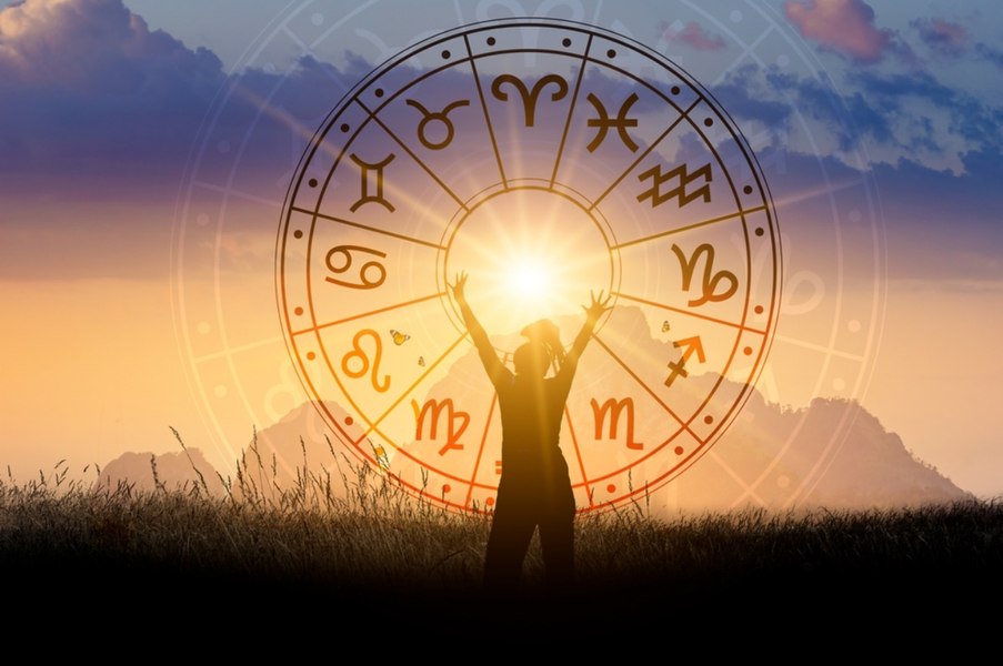 Horoscop marți, 24 martie. Taurii au nevoie de o vacanță, iar Berbecii se confruntă cu probleme în familie