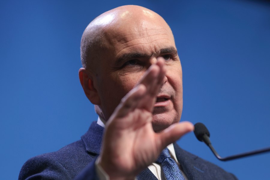 Ilie Bolojan: „Niciun stat nu poate ține prețurile la carburanți neafectate de ce se întâmplă în Golf”