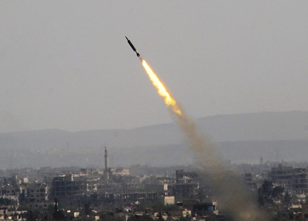 Incident la centrala nucleară Bushehr: un proiectil a lovit instalația, fără a provoca avarii