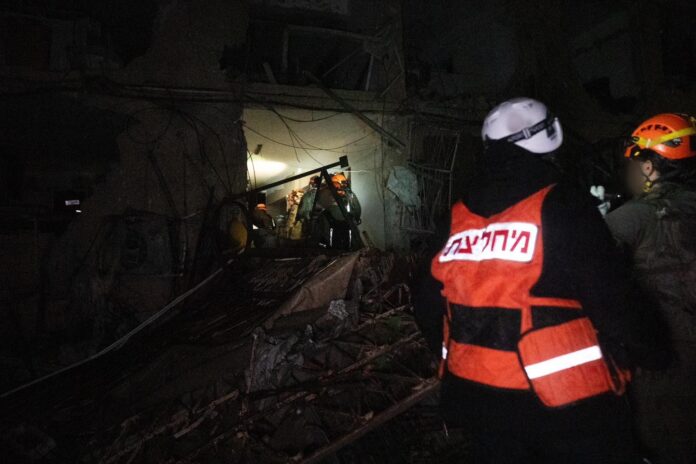 Iranul a bombardat Dimona, locul unde se află programul nuclear secret al Israelului