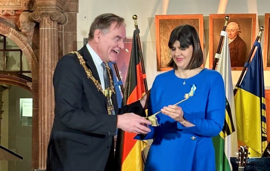 Laura Codruța Kovesi, distinsă cu un mare premiu pentru democraţie, anunță că va dona banii Ucrainei