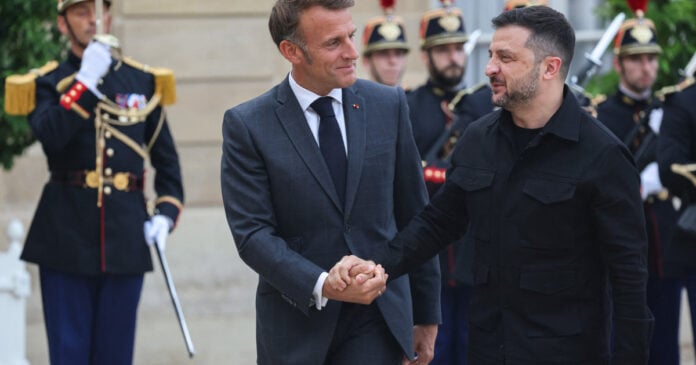 Macron îl primește pe Zelenski la Paris. Franța vrea să arate că atenția internațională rămâne asupra războiului din Ucraina