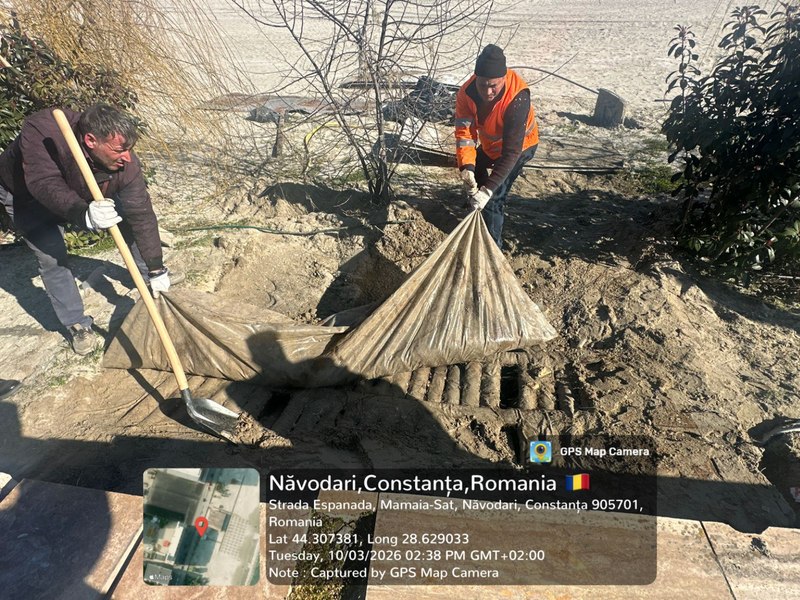 Mai multe fose septice, găsite îngropate în nisip pe plajele din Năvodari și Margona. Ministrul Mediului anunță noi controale