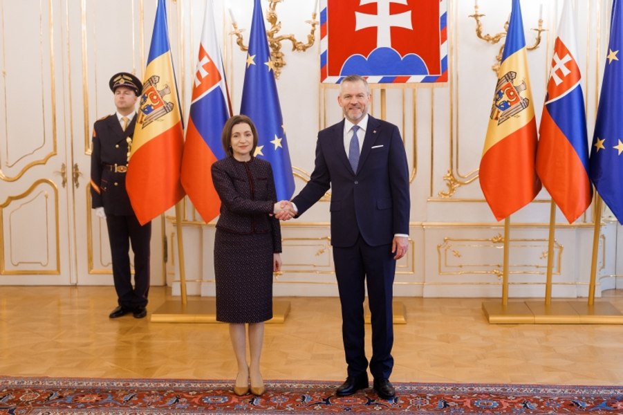 Maia Sandu, în Slovacia: ,,Rusia pune tot mai mult în pericol securitatea, mediul înconjurător și sănătatea publică a Moldovei”