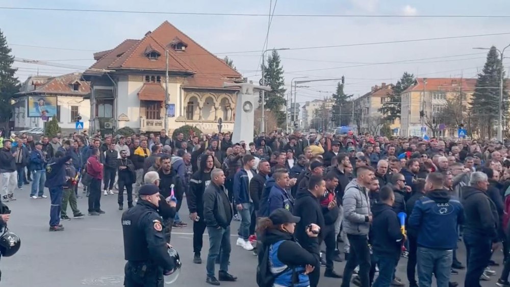 Minerii vin în Capitală: Protest major în fața Guvernului pentru salvarea locurilor de muncă