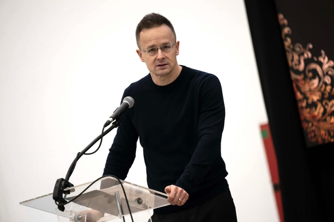 Ministrul maghiar de externe recunoaște că l-a sunat pe omologul său din Rusia în timpul unor reuniuni-cheie ale Uniunii Europene