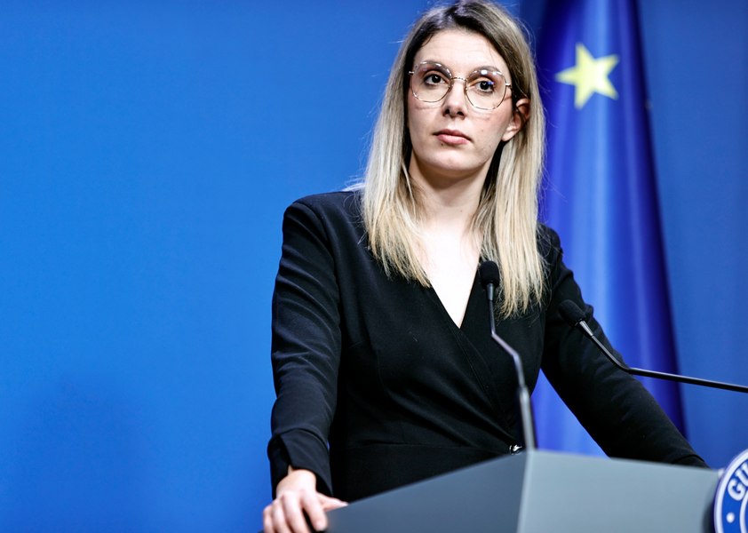 Ministrul Mediului, Diana Buzoianu, invitată la Interviurile Adevărul. Implicațiile crizei petrolului, printre subiectele ce vor fi discutate