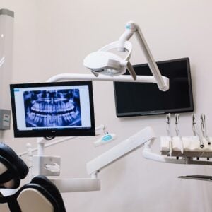 Ministrul Sănătății lansează programul AP-STOMA pentru cabinete stomatologice în spitalele publice