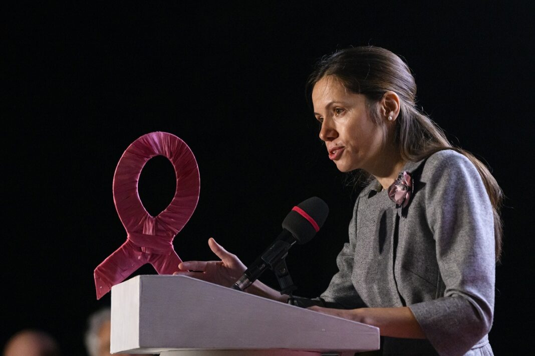 Mirabela Grădinaru, partenera președintelui Nicușor Dan, participă la Summitul inaugural al unei coaliții globale dedicate educației digitale a copiilor, la invitația Melaniei Trump, prima doamnă a Statelor Unite