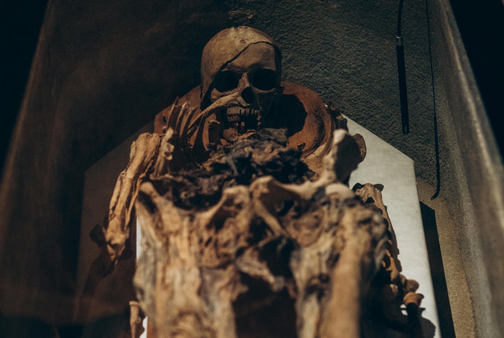 Mumii de acum10.000 de ani, descoperite în Asia / Metodele de conservare a cadavrelor prin afumare s-au răspândit ca urmare a umidității ridicate din regiune
