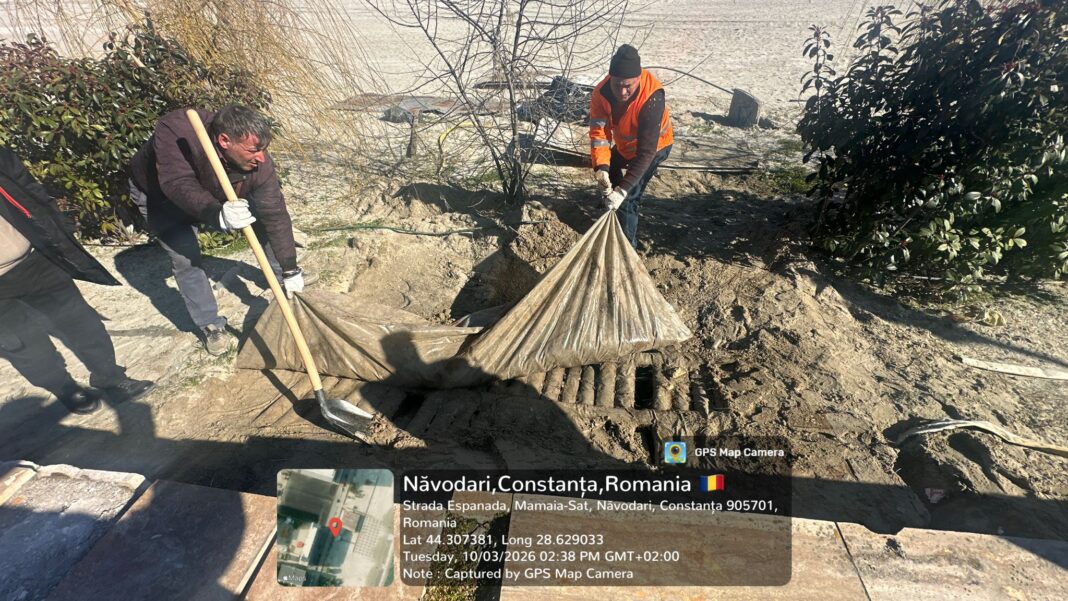 Năvodari: După rezervorul de gaz descoperit pe plajă, inspectorii au descoperit miercuri fose septice îngropate în nisip